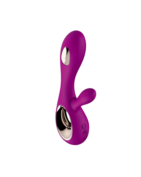 O Soraya Wave é um vibrador ergonómico roxo com um design suave e contornado e detalhes metálicos. O seu corpo arredondado e o braço mais pequeno oferecem uma estimulação dupla, perfeita como vibrador duplo. Três botões laterais permitem aceder facilmente
