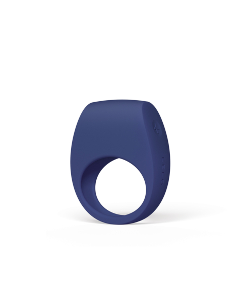 El anillo azul Tor 3 tiene la parte superior plana y rectangular y un botón, ideal para el placer de la pareja.